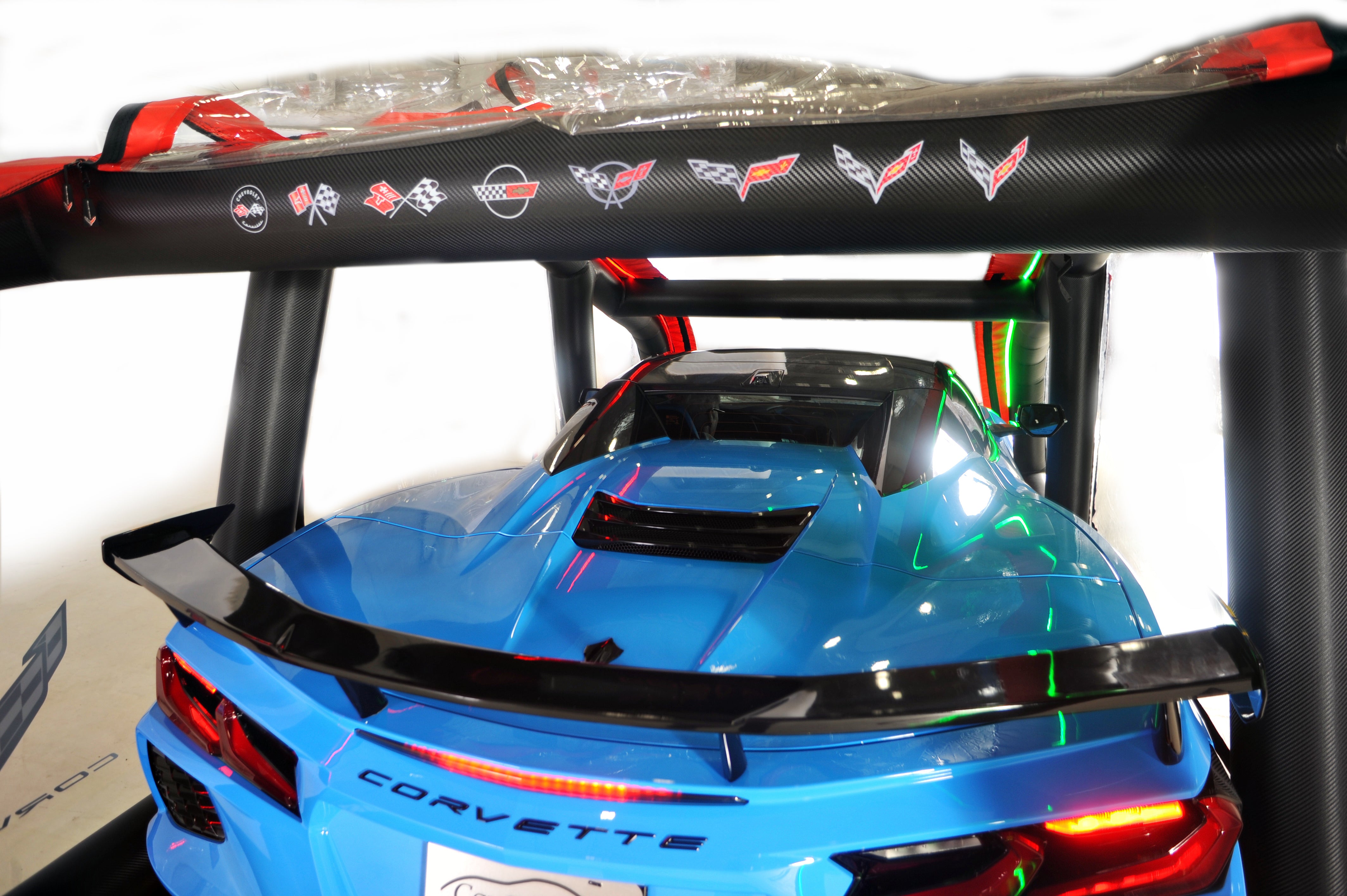 18' SC1 Corvette Series Showcase includes the LED KIT, Intellicharger, Road Emblazoned Floor (Patent 1018431)
