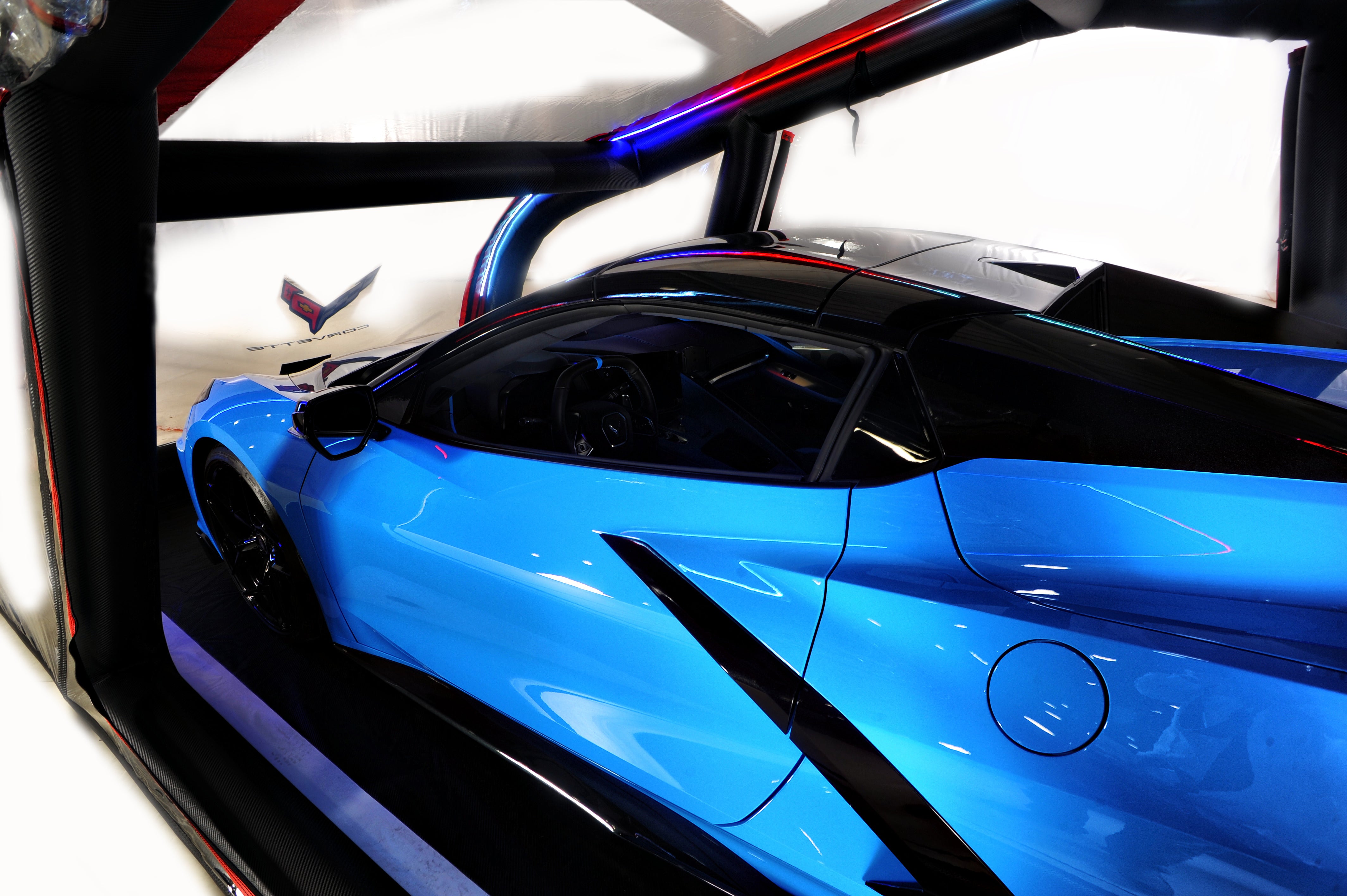 16' SC1 Corvette Series Showcase includes the LED KIT, Intellicharger, Road Emblazoned Floor (Patent 1018431)