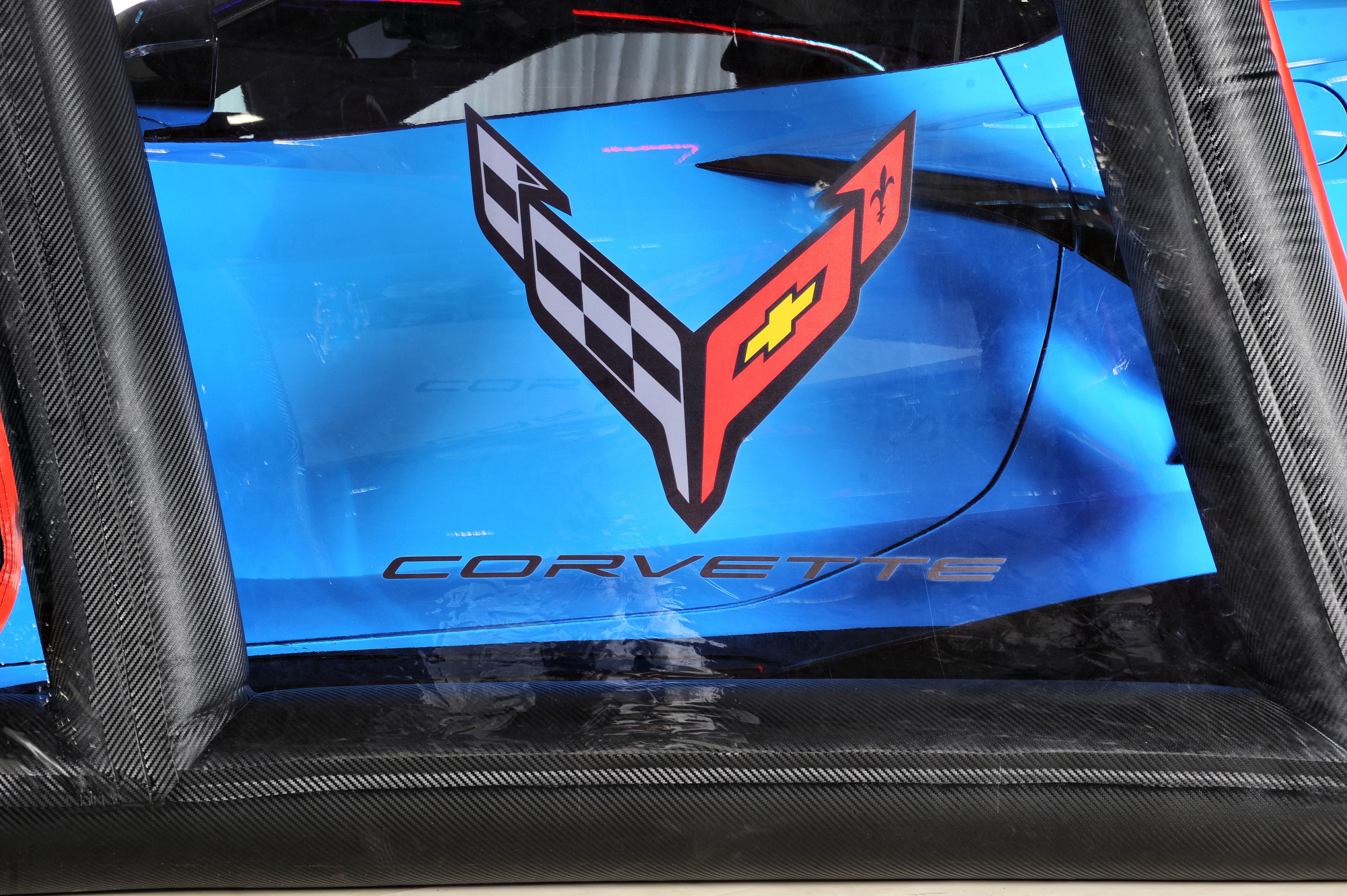 16' SC1 Corvette Series Showcase includes the LED KIT, Intellicharger, Road Emblazoned Floor (Patent 1018431)