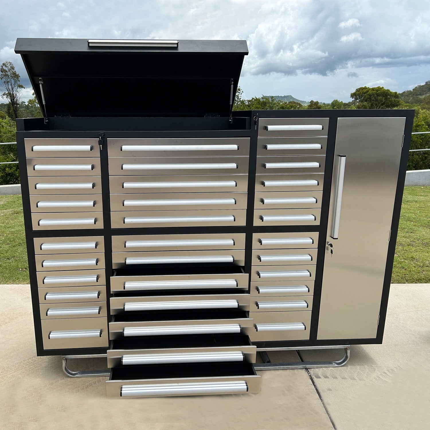 7ft Garage Cabinet (35 Drawers & 1 Cabinet) - Garage Rebel