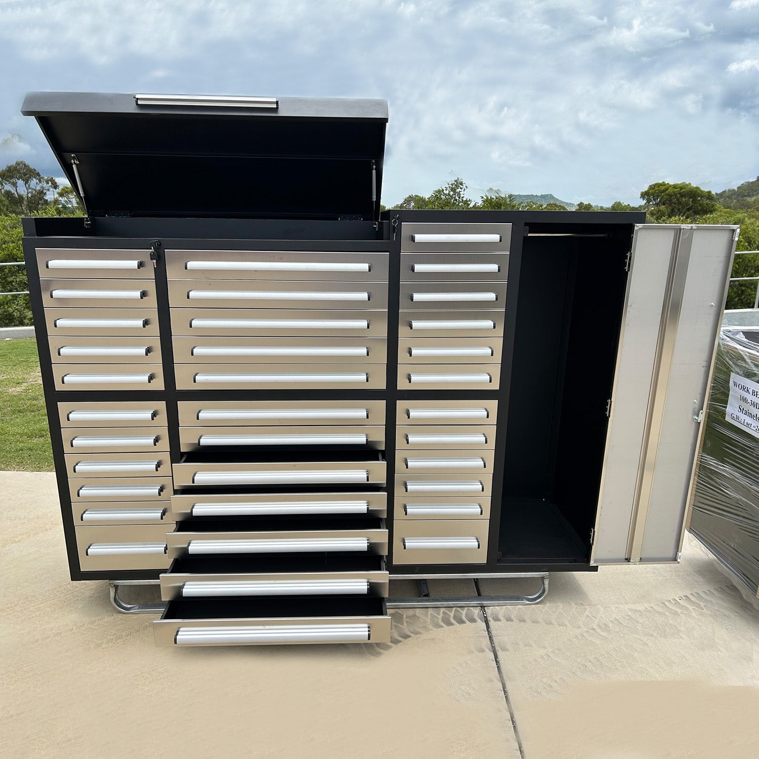 7ft Garage Cabinet (35 Drawers & 1 Cabinet)