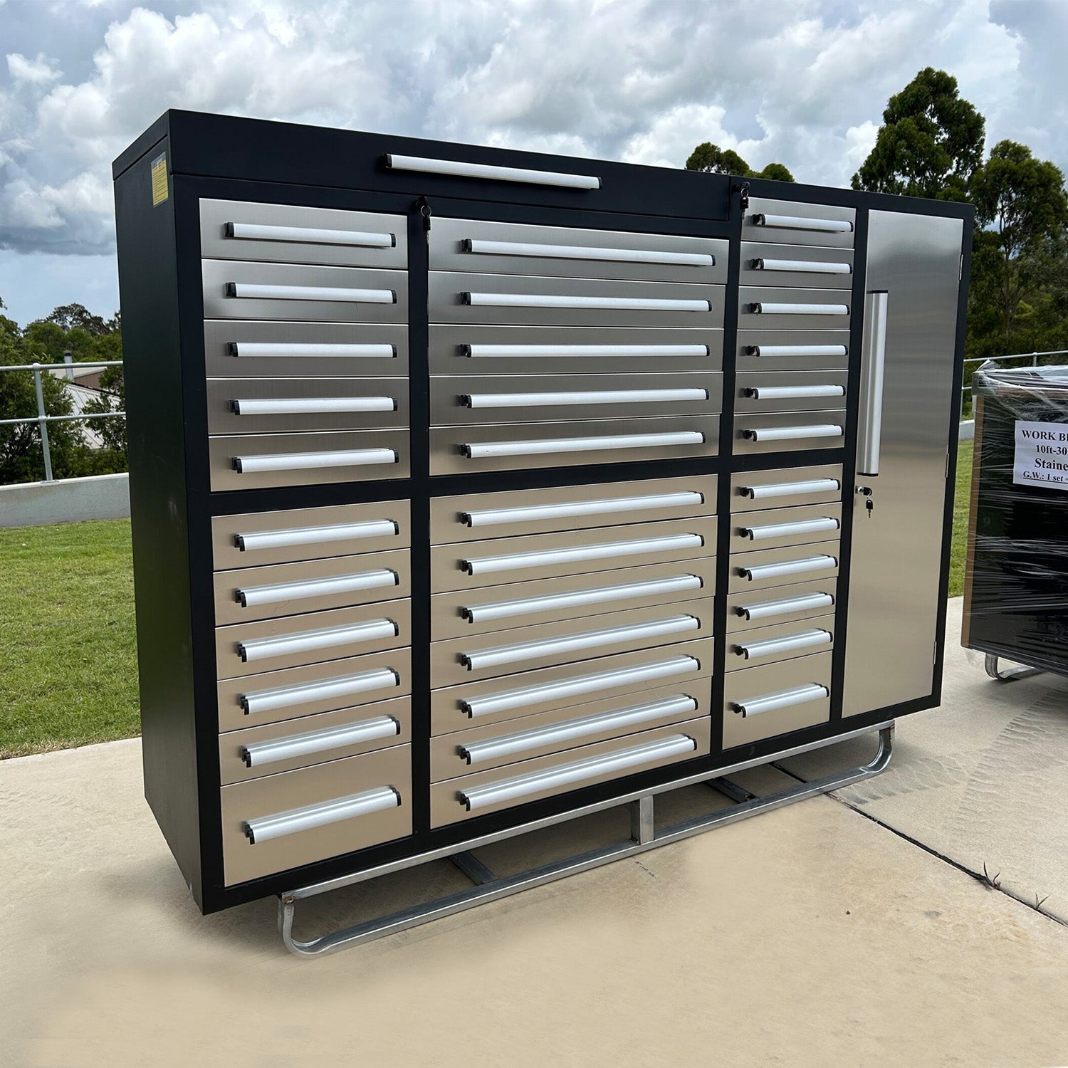 7ft Garage Cabinet (35 Drawers & 1 Cabinet)