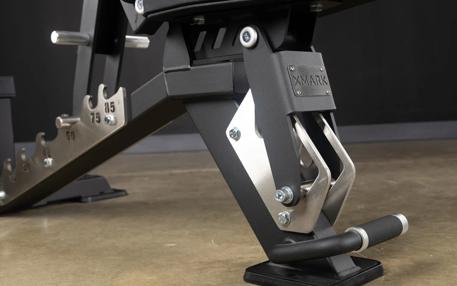 Black Diamond® Commercial Adjustable Weight Bench (Pre-assembled)